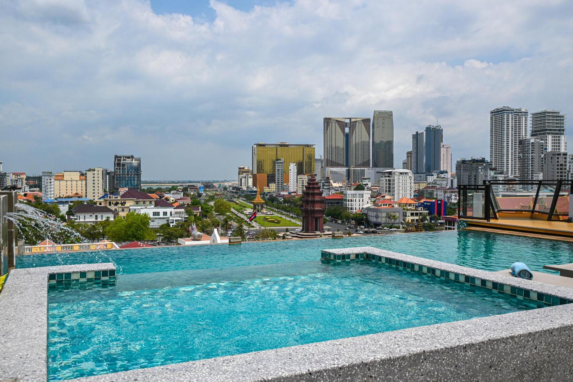 Phnom Penh 51 Hotel & Residences Exterior photo